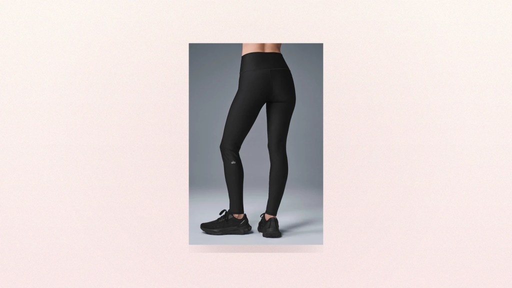 Alo Yoga Airlift Legging Review: Sculpting Comfort Worth the&nbsp;Splurge