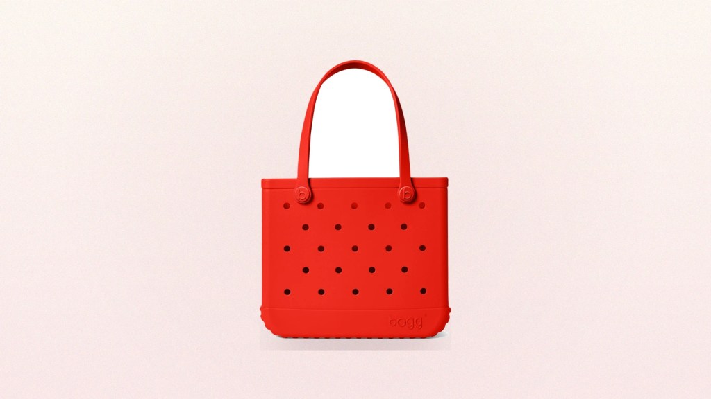 Bogg Bag Original Review: The Beach Tote That Became a&nbsp;Lifestyle