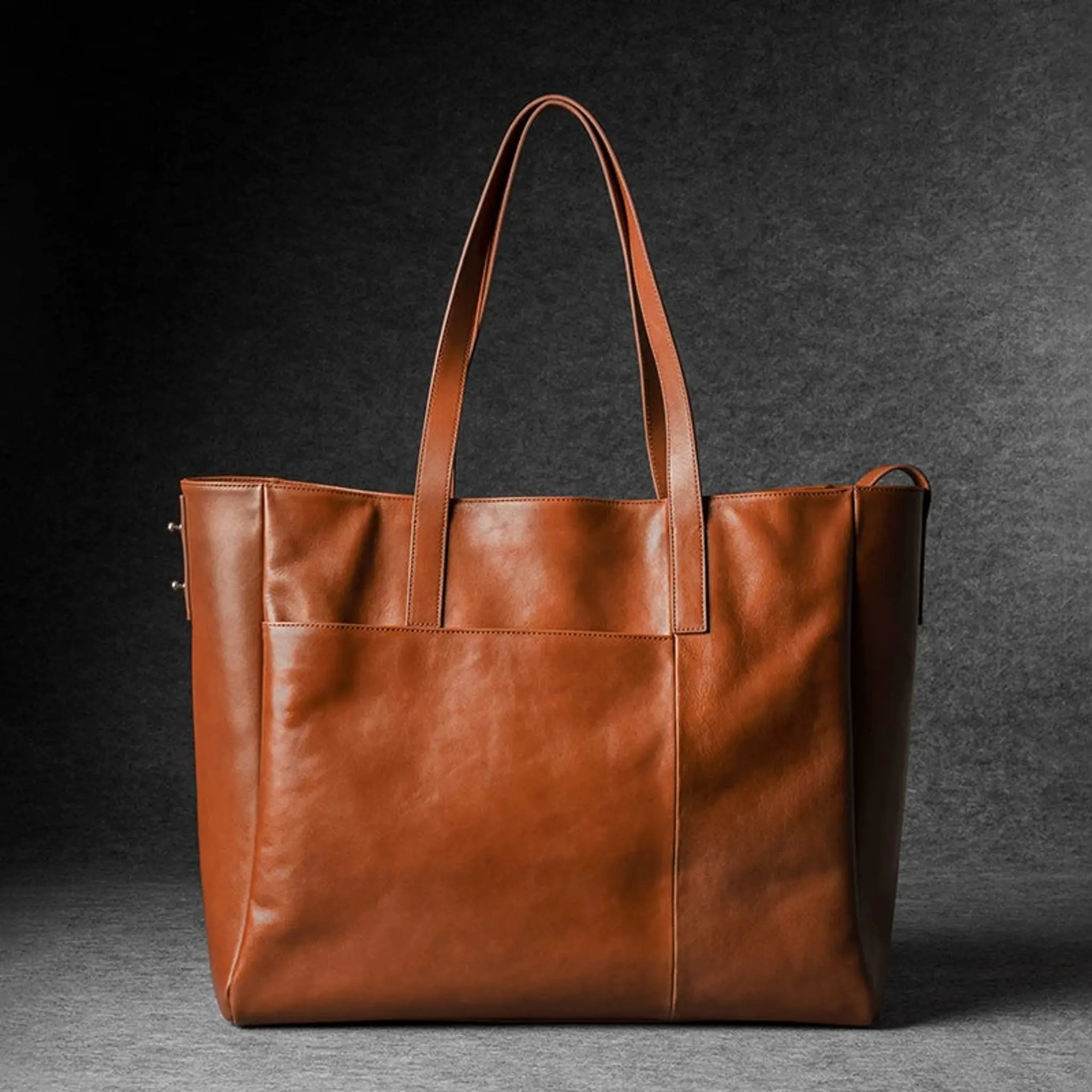 How to Choose an Everyday Tote Bag product photo