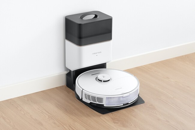 iRobot Roomba Combo j9+ vs Roborock S8 product photo
