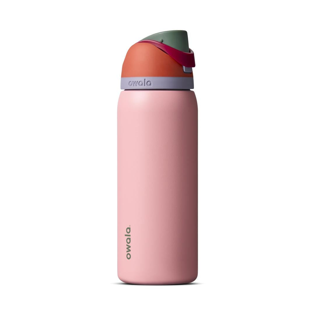 Hydro Flask Wide Mouth 32oz vs Owala FreeSip 32oz product photo
